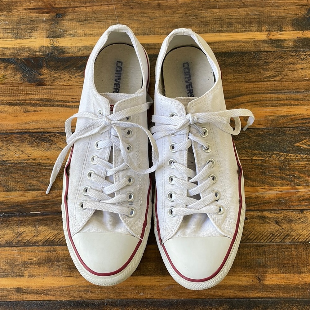 Men’s Converse sneakers, size 10